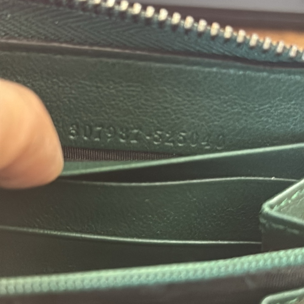 Gucci Guccissima Authentic Green Embossed Leather Wallet - Picture 10 of 11